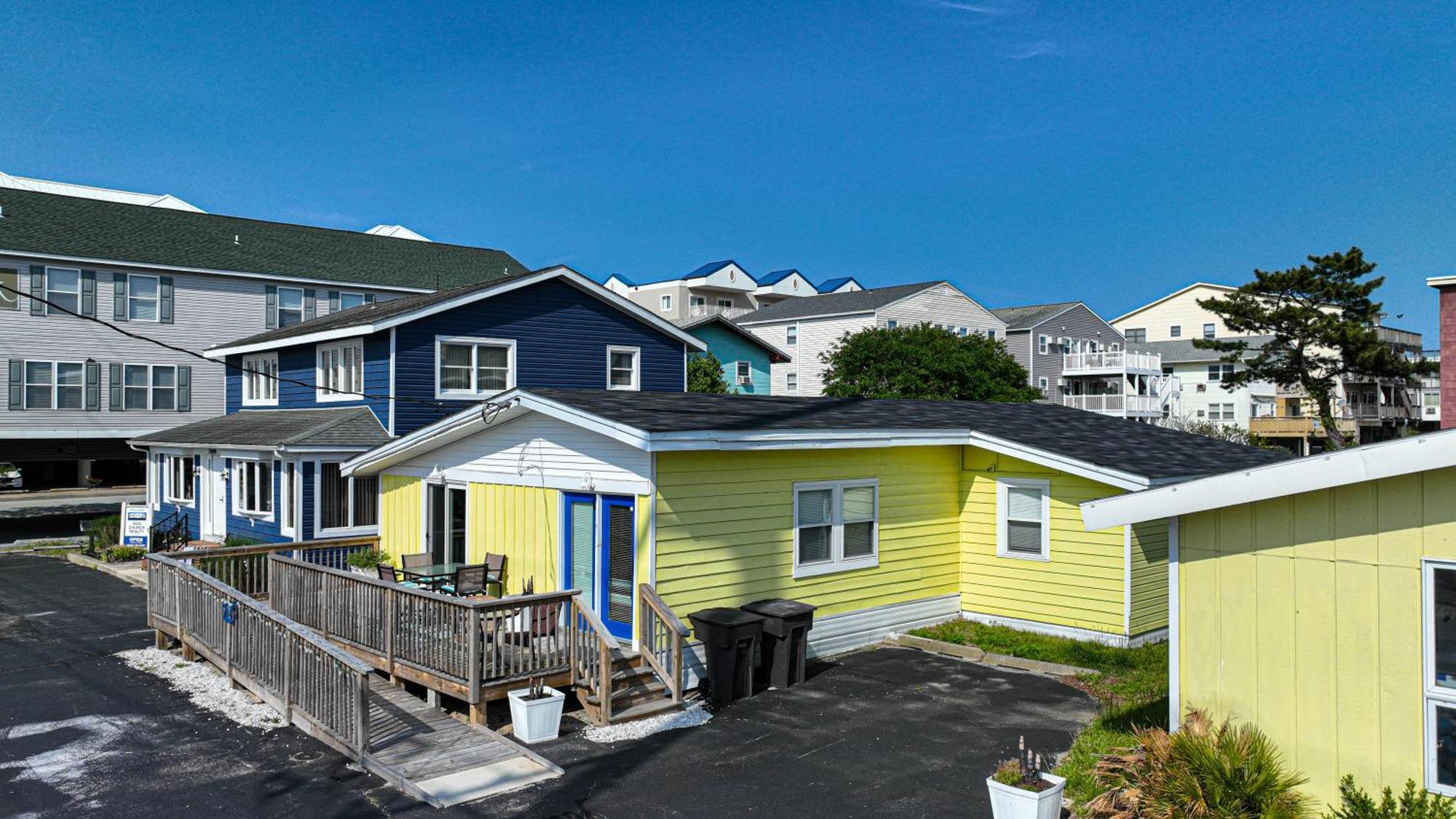 Holiday home Family-friendly Steps From The Ocean In Ocean *