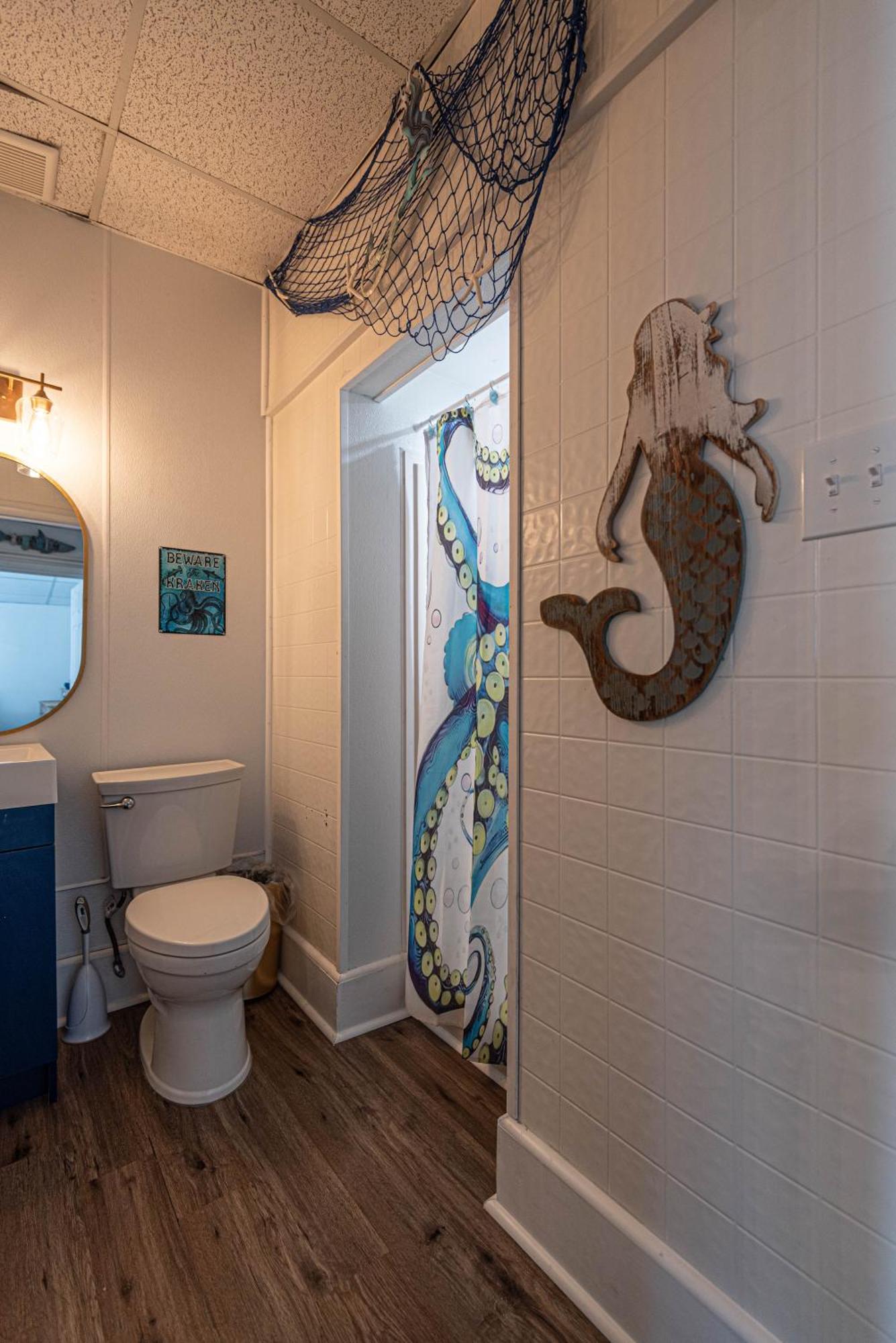 Family-friendly Steps From The Ocean In Ocean Holiday home