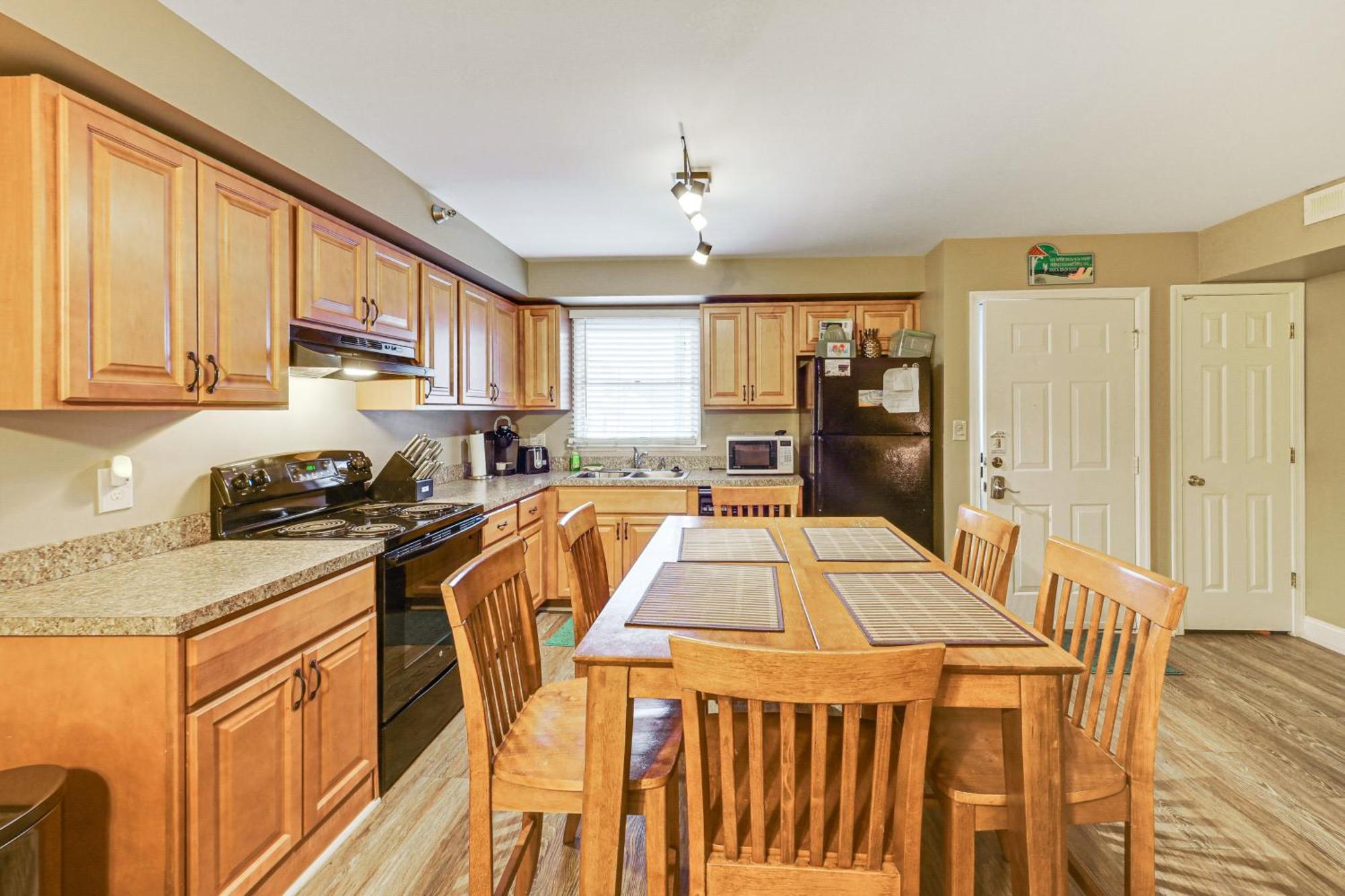 Apartment Ocean Escape Less Than 1 Mile To Beaches And Boardwalk! *