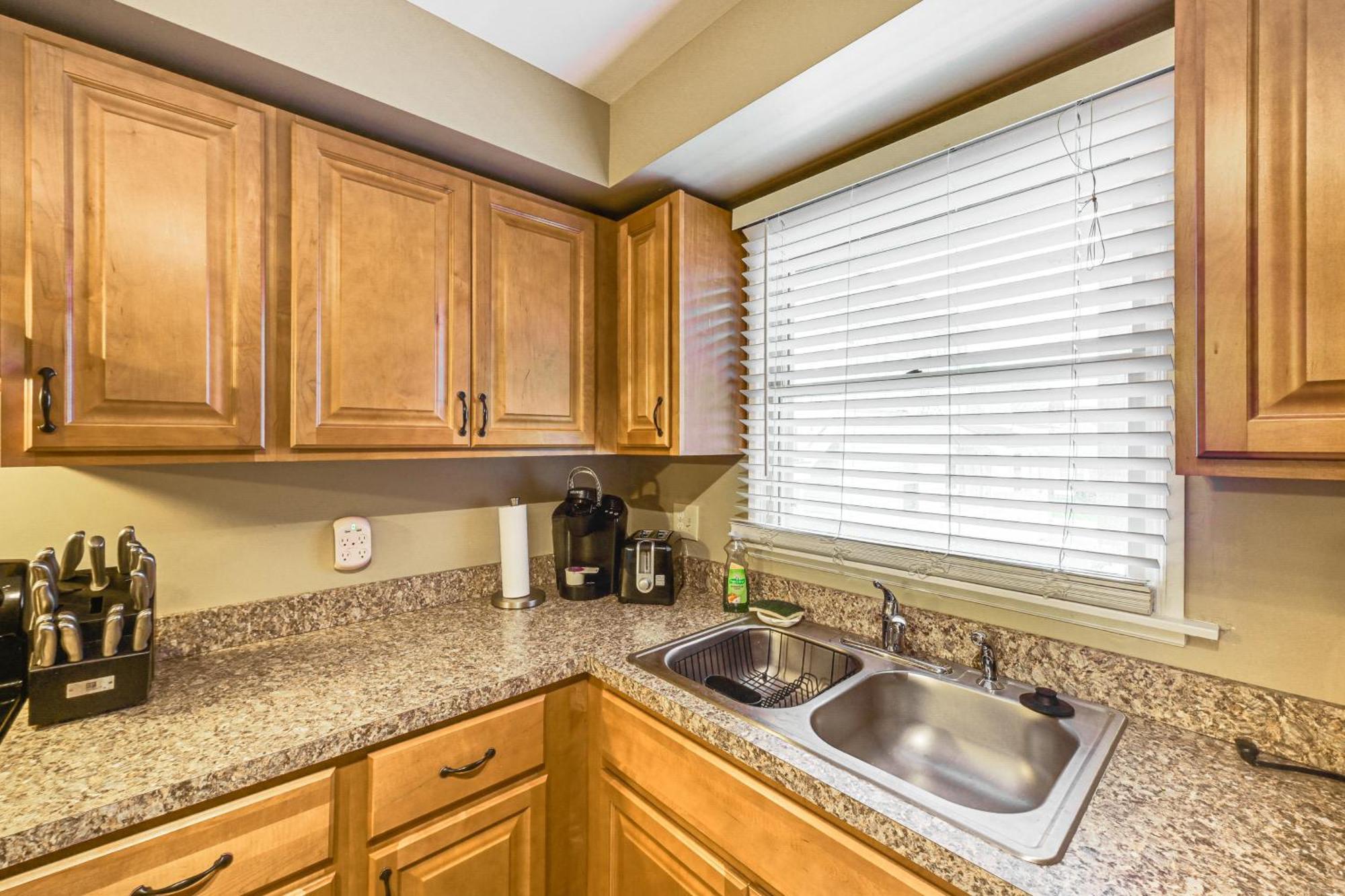 Ocean Escape Less Than 1 Mile To Beaches And Boardwalk! *