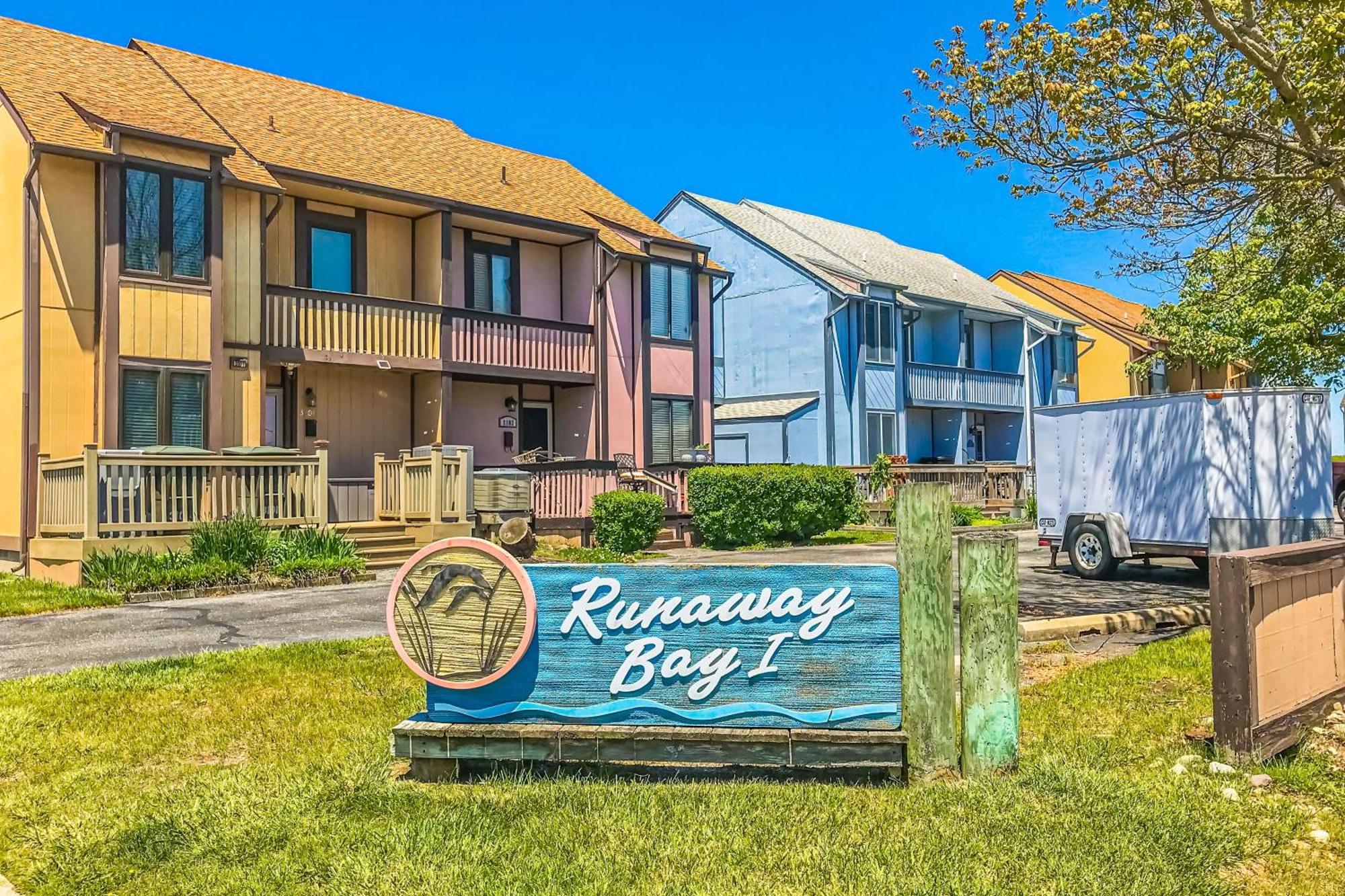 Runaway Bay 76 Holiday home