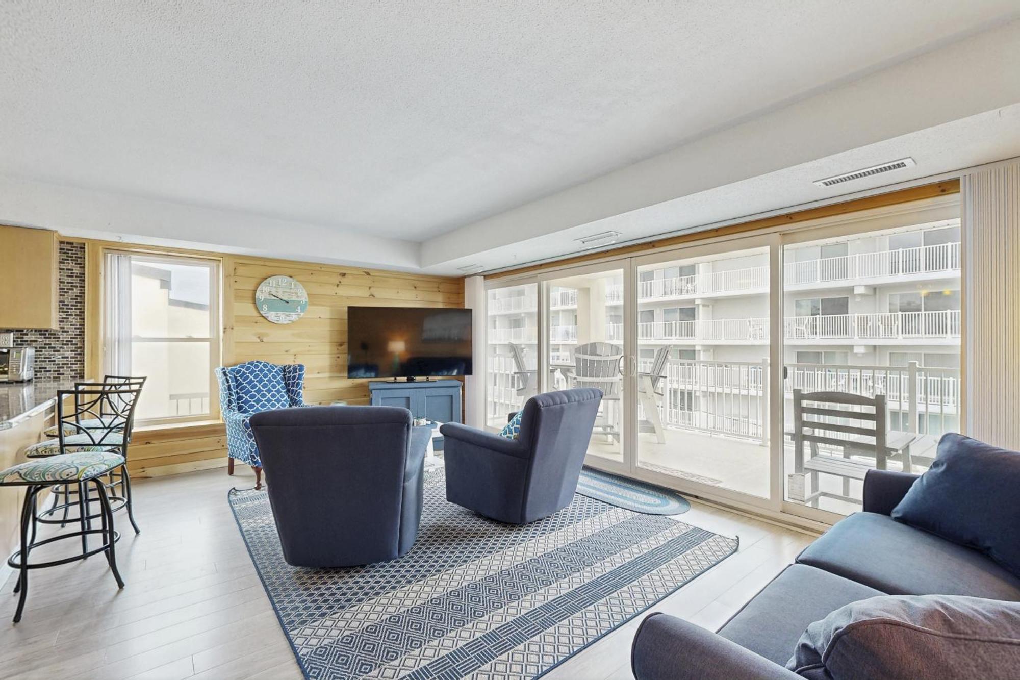 Apartment Summer Sands At 80 East