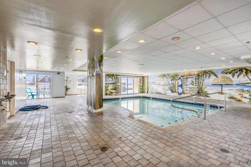 Apartment Bay Front Paradise Penthouse Unit *