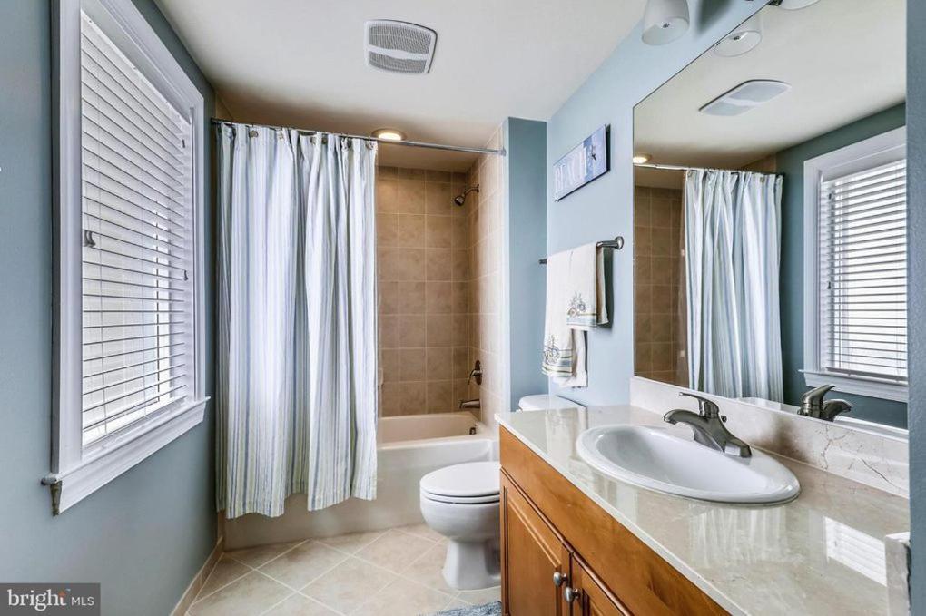 Bay Front Paradise Penthouse Unit * Ocean City