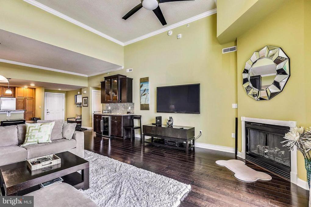 Apartment Bay Front Paradise Penthouse Unit *