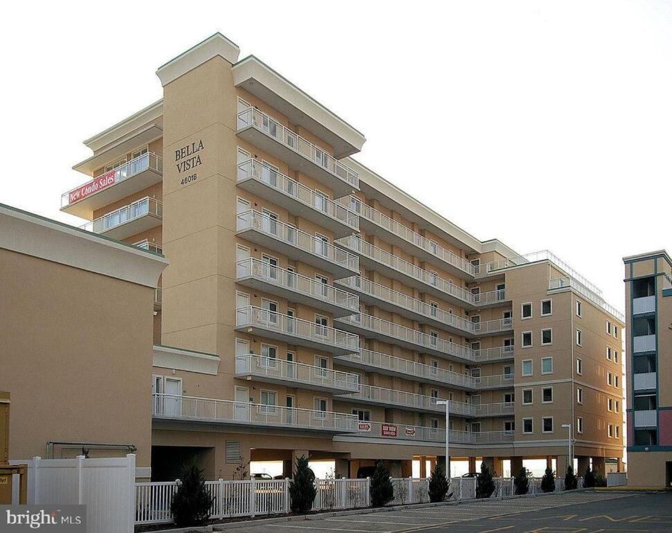 Apartment Bay Front Paradise Penthouse Unit *