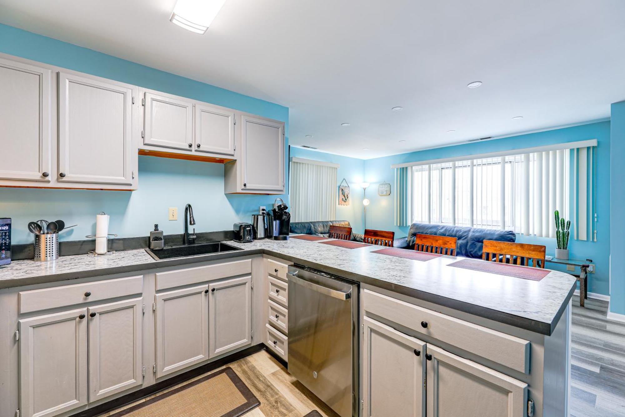 Apartment Ocean - 2 Blocks To And Boardwalk!
