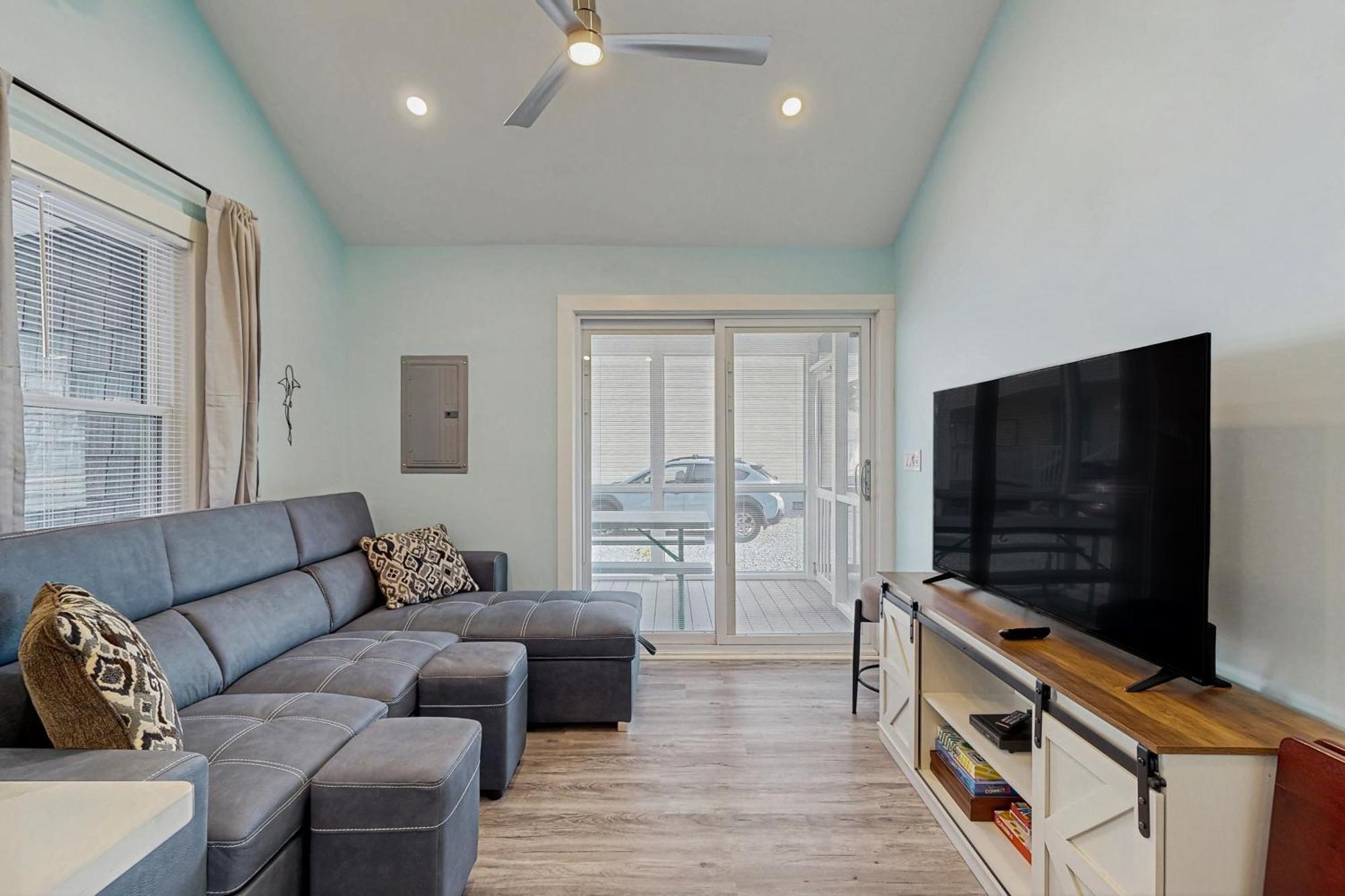 Parrot Bay 25 Ocean City