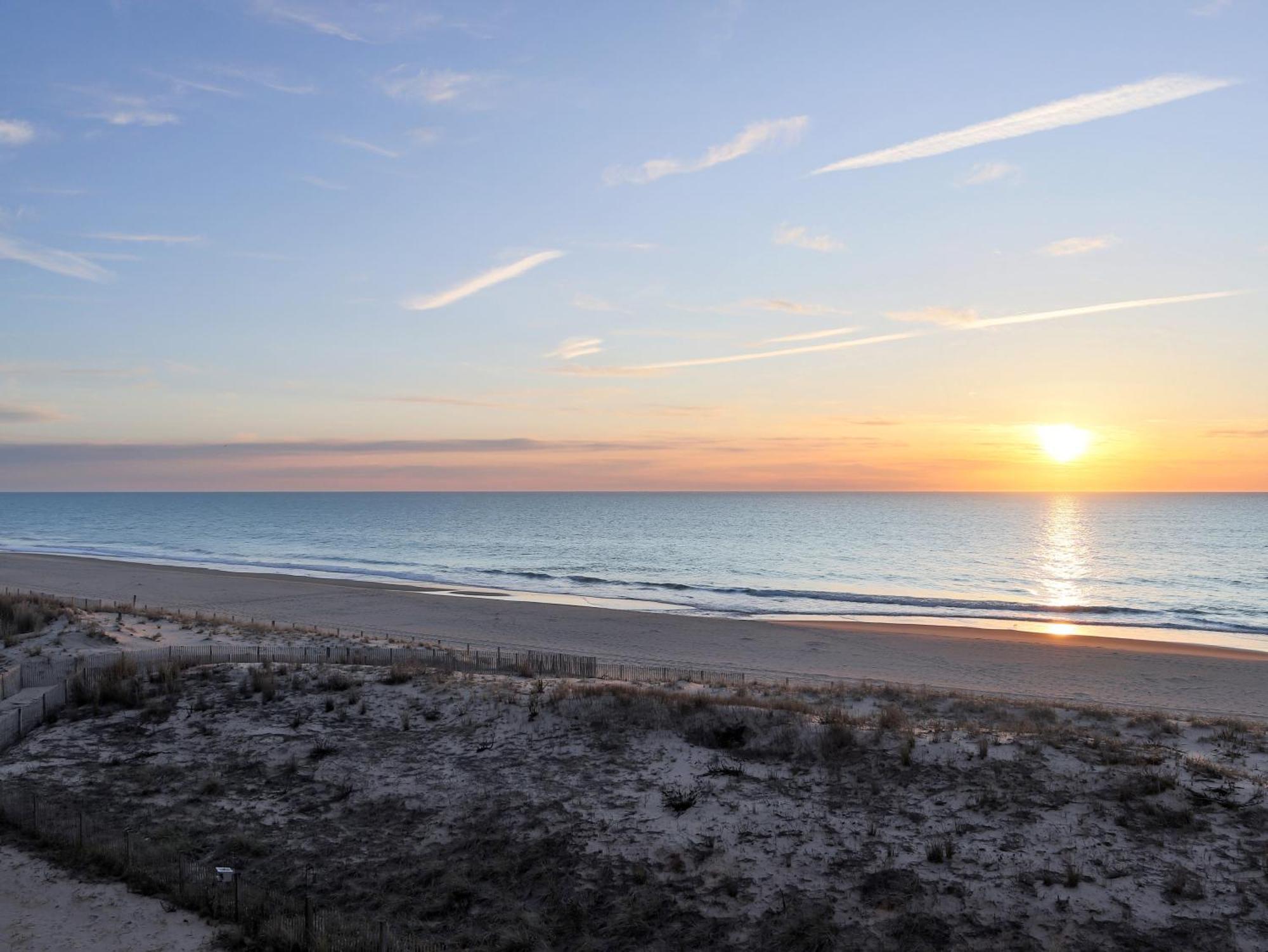 New! Direct Oceanfront End Unit With Private Balcony Apartment Ocean City