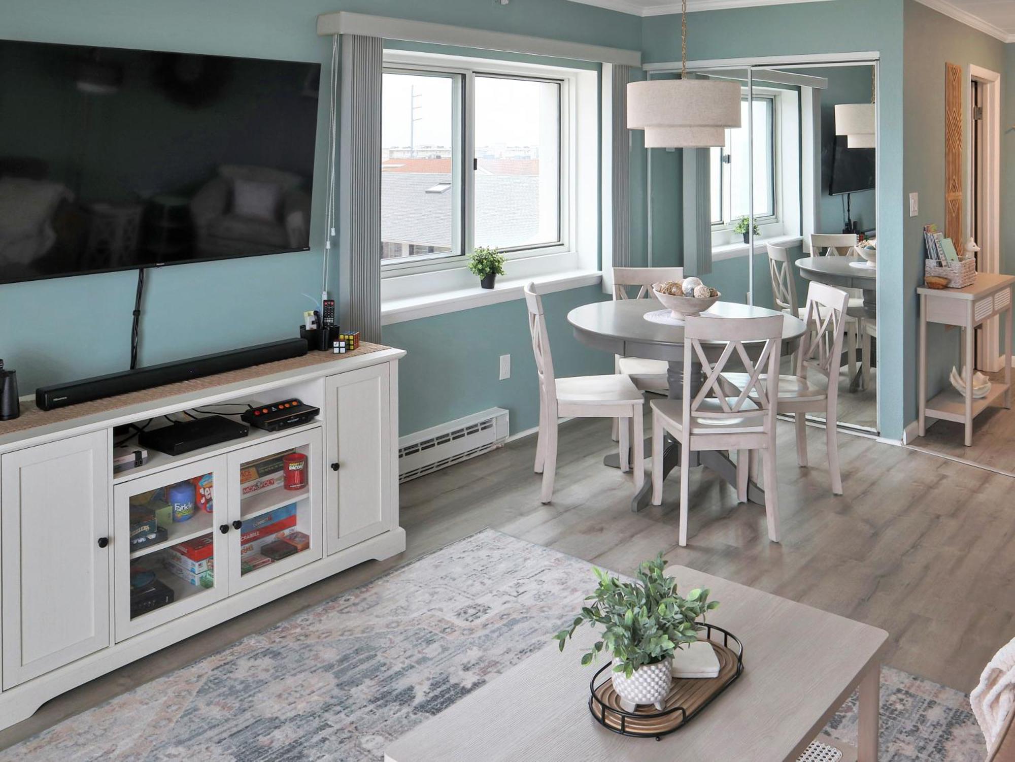 New! Direct Oceanfront End Unit With Private Balcony *