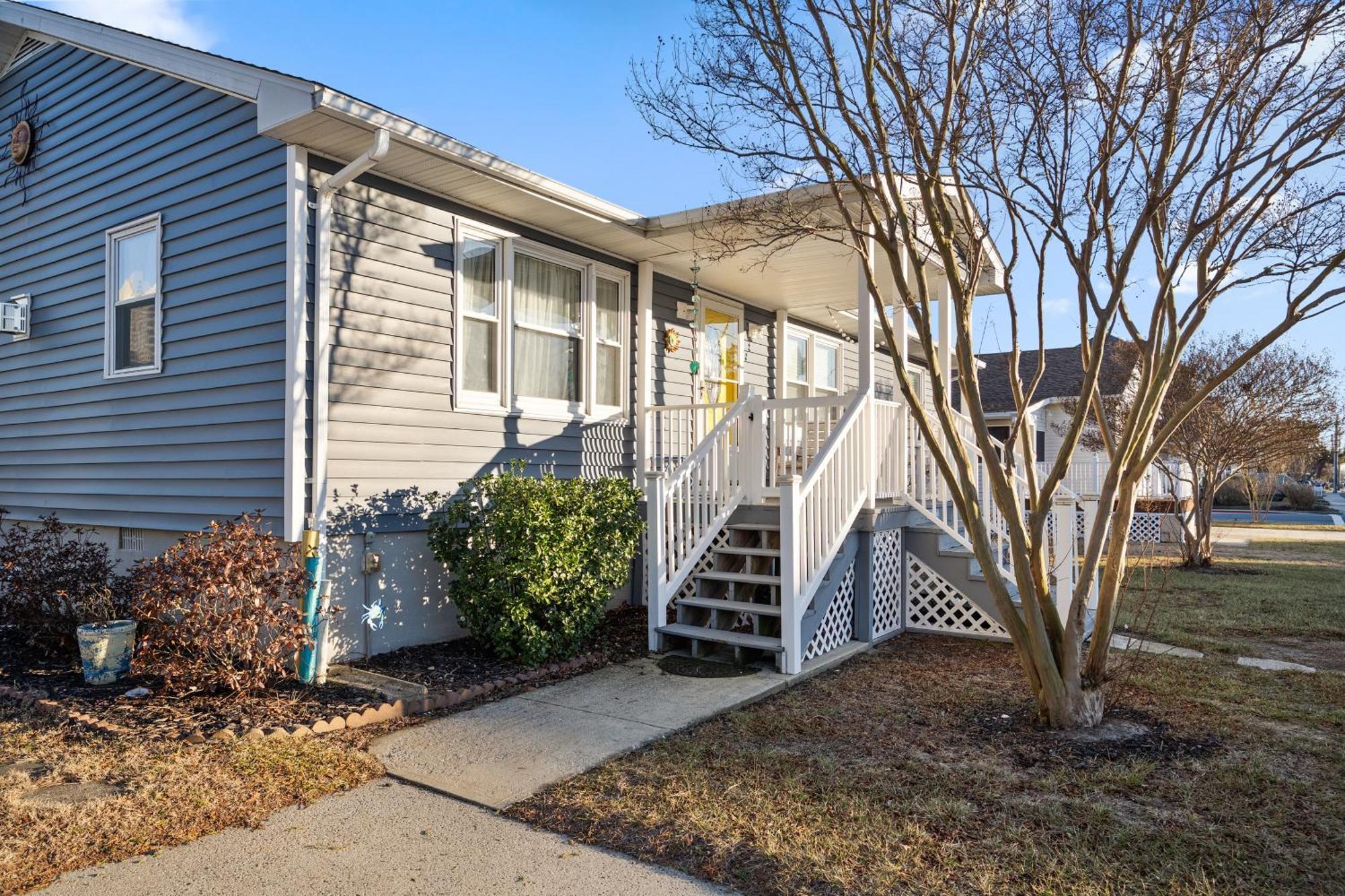 9204 Caribbean Dr - Caribbean Breeze *
