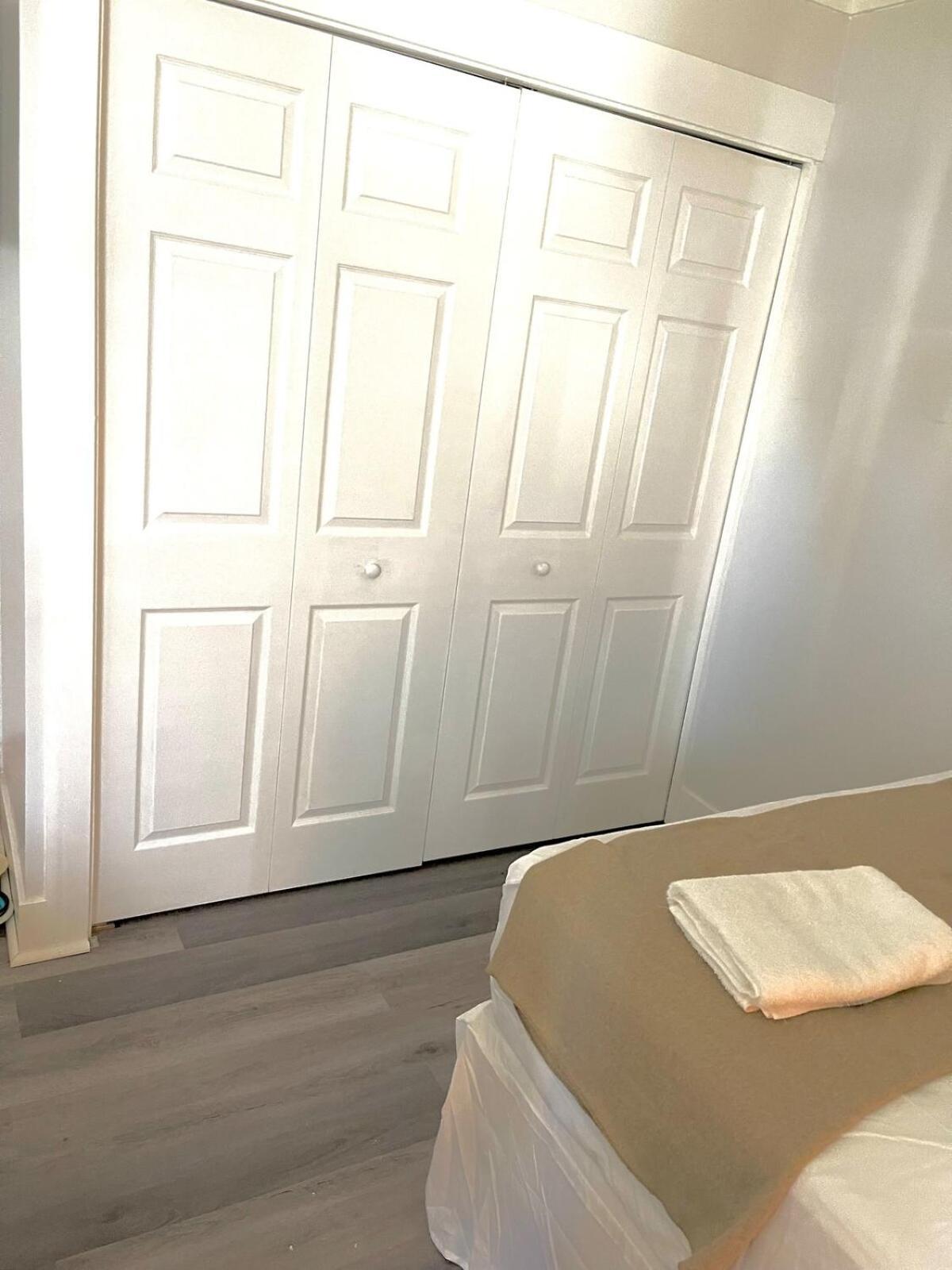 504 Lark Ln, Ocean City, Md , 2 Bedrooms With Pool Apartment *