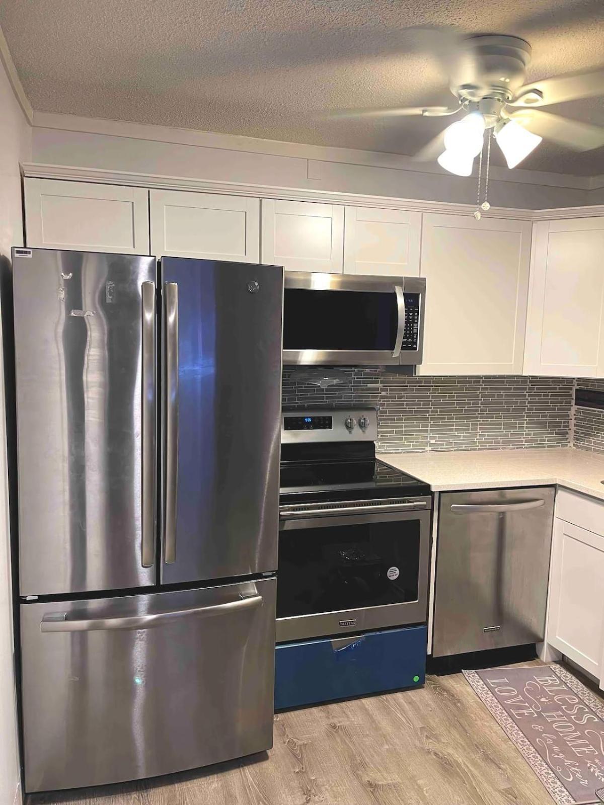 504 Lark Ln, Ocean City, Md , 2 Bedrooms With Pool * Ocean City