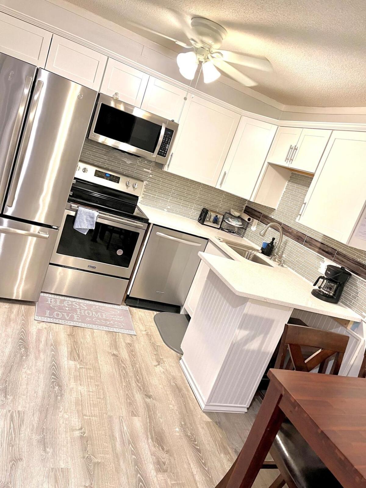 Apartment 504 Lark Ln, Ocean City, Md , 2 Bedrooms With Pool