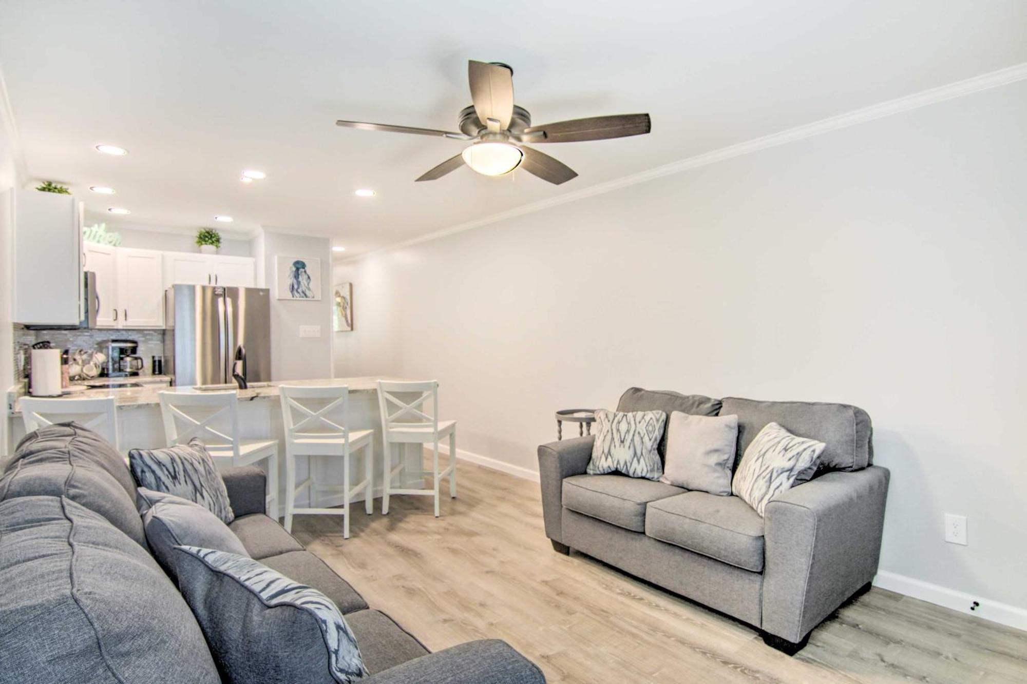 Apartment Ocean With Balcony - Walk To The Beach! *