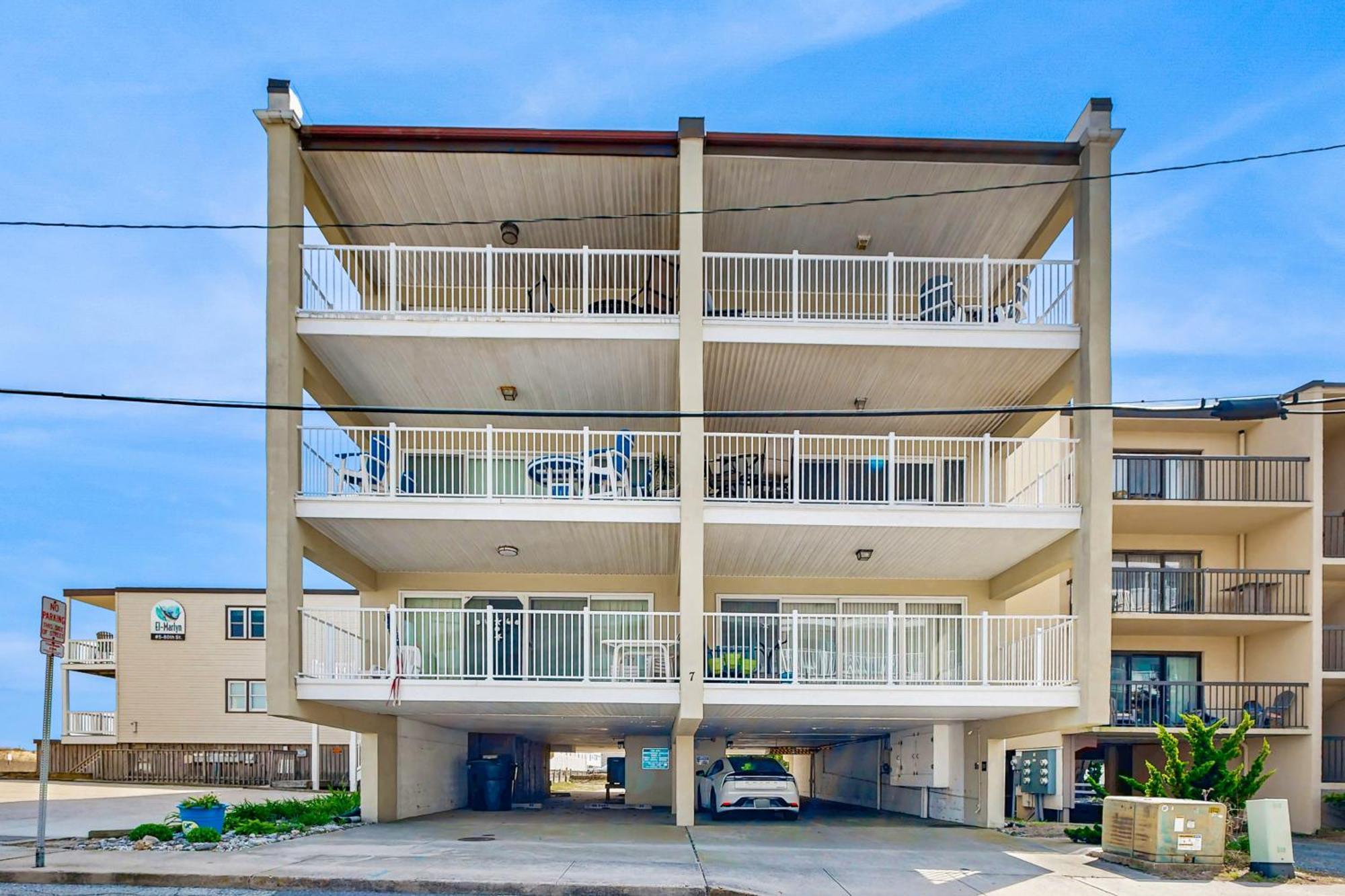Summer Sands At 80 East Apartment *