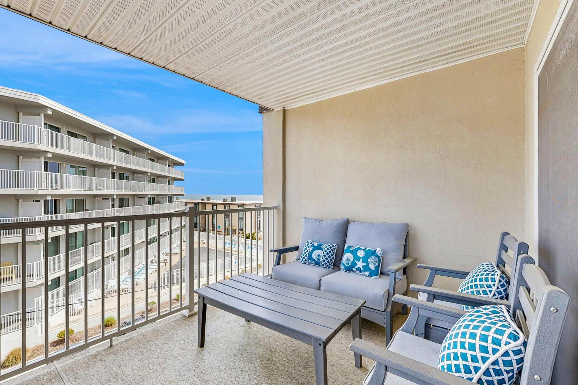Summer Sands At 80 East * Ocean City