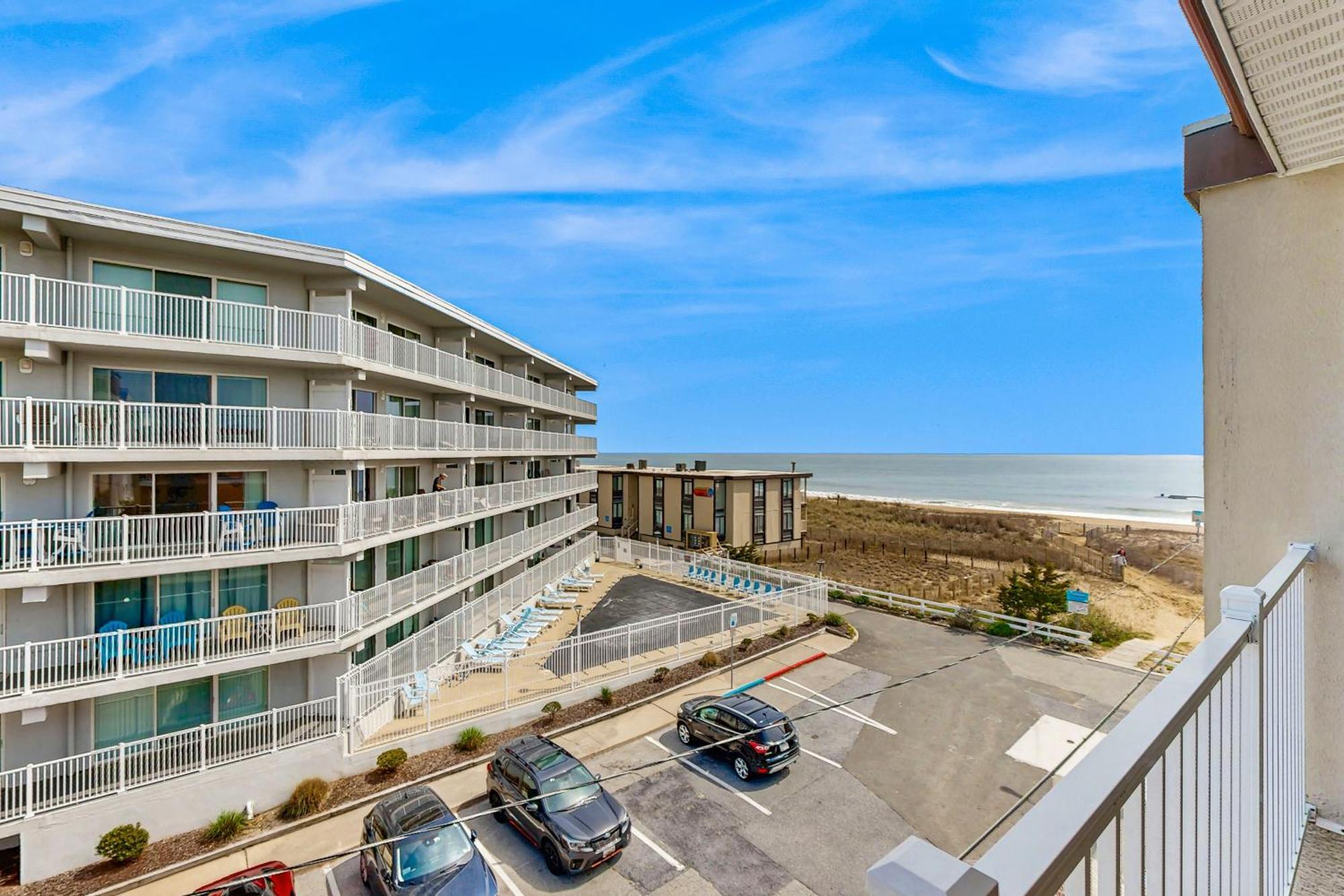 Apartment Summer Sands At 80 East