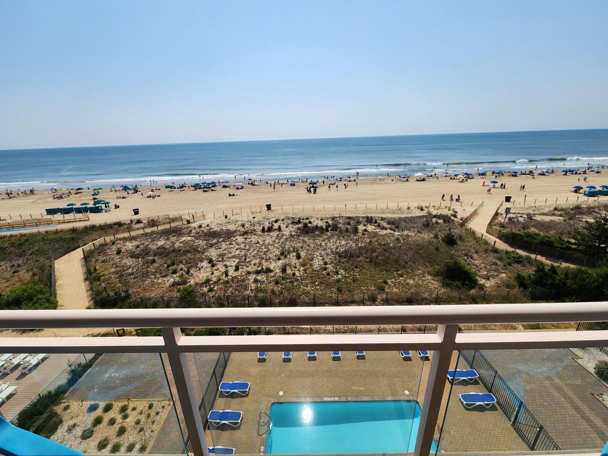 Oceanfront 29th St 2br 2ba Steps To Boardwalk Apartment *