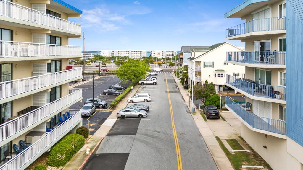 Spacious 4-bedroom Ocean Block Townhouse In Ocean City, Perfect For Families & Group Trips