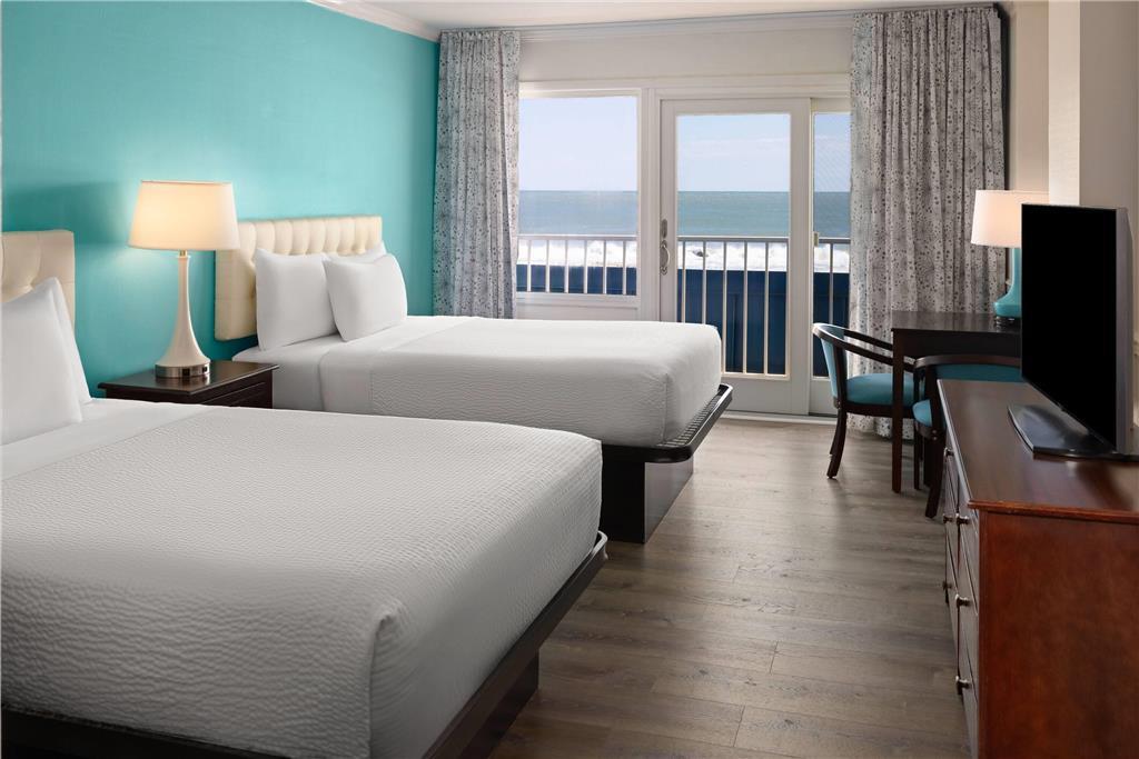 Howard Johnson Plaza By Wyndham Ocean Oceanfront Hotel 3*