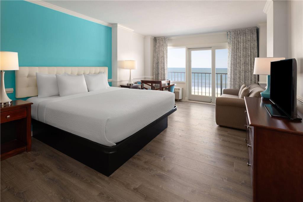Howard Johnson Plaza By Wyndham Ocean Oceanfront