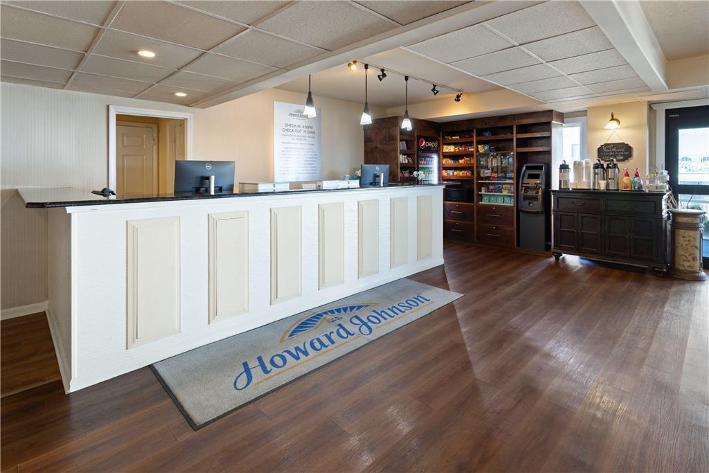 Hotel Howard Johnson Plaza By Wyndham Ocean Oceanfront