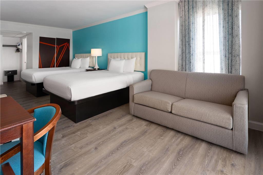 Howard Johnson Plaza By Wyndham Ocean Oceanfront Hotel 3*