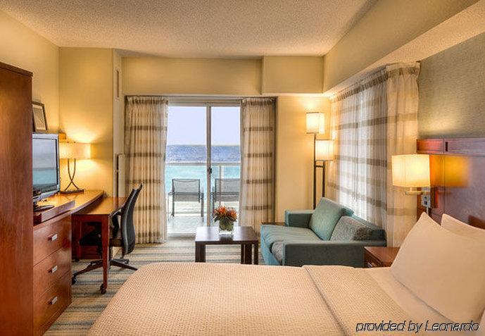 Courtyard By Marriott Ocean Oceanfront Hotel 4*