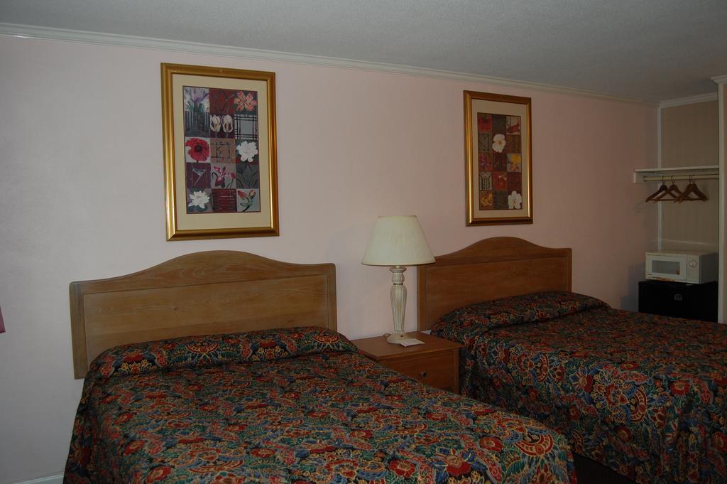 Hotel Sea Breeze Ocean Ocean City