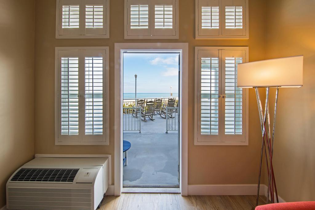 Hotel Commander & Ocean City