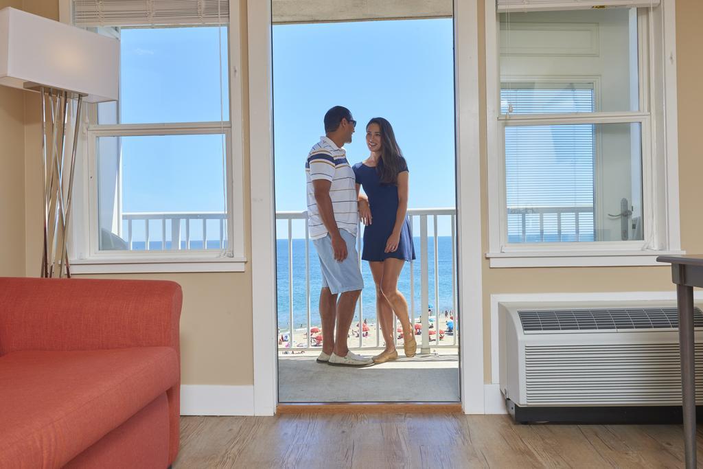 Commander & Hotel Ocean City