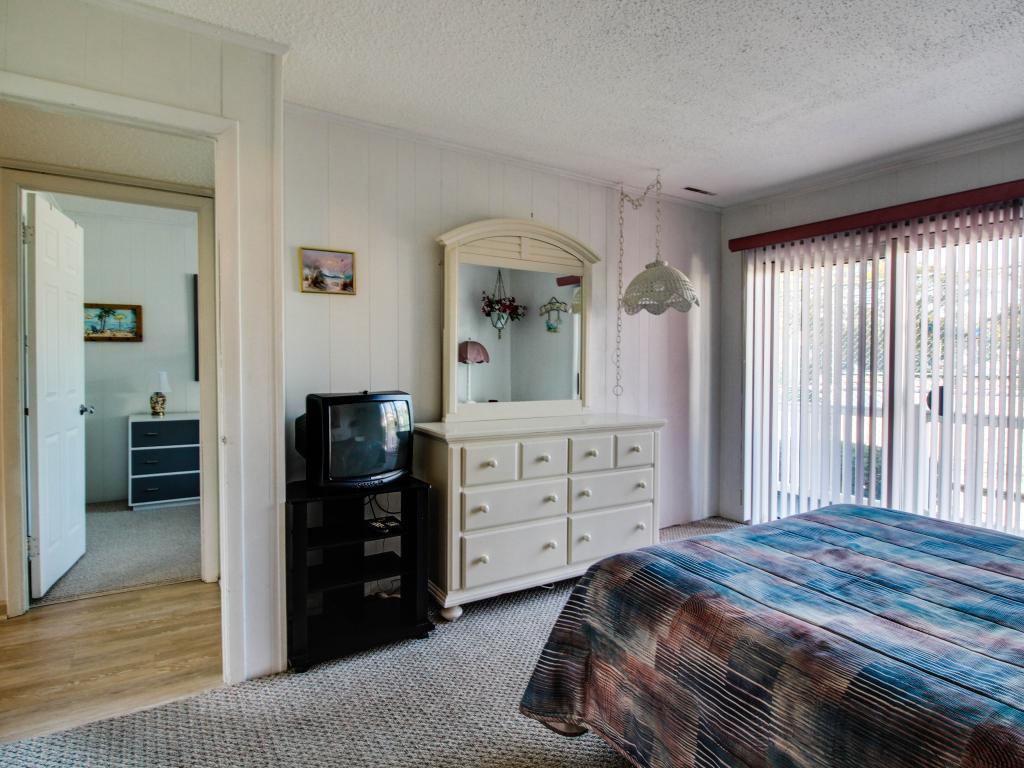 Bridgepoint I --- 8904 Rusty Anchor, Unit 25 * Ocean City