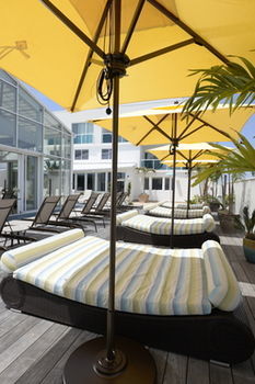 Courtyard By Marriott Ocean Oceanfront 4*