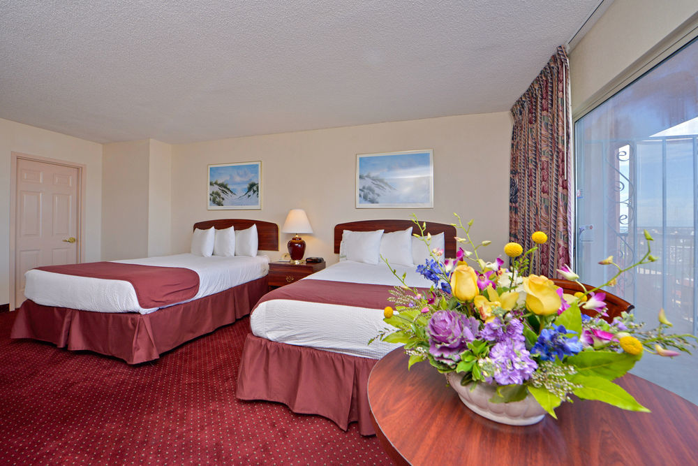 Hotel Grand Oceanfront