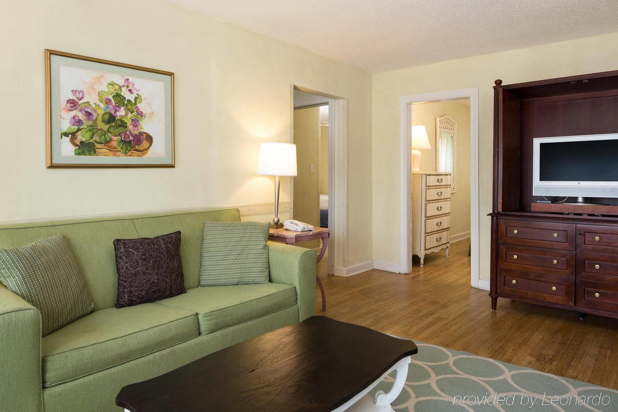Plaza Hotel 3*