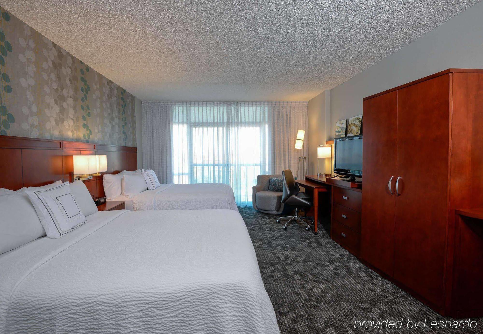 Courtyard By Marriott Ocean Oceanfront