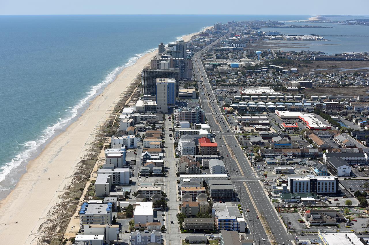 Hotel Country & By Radisson Ocean 4*