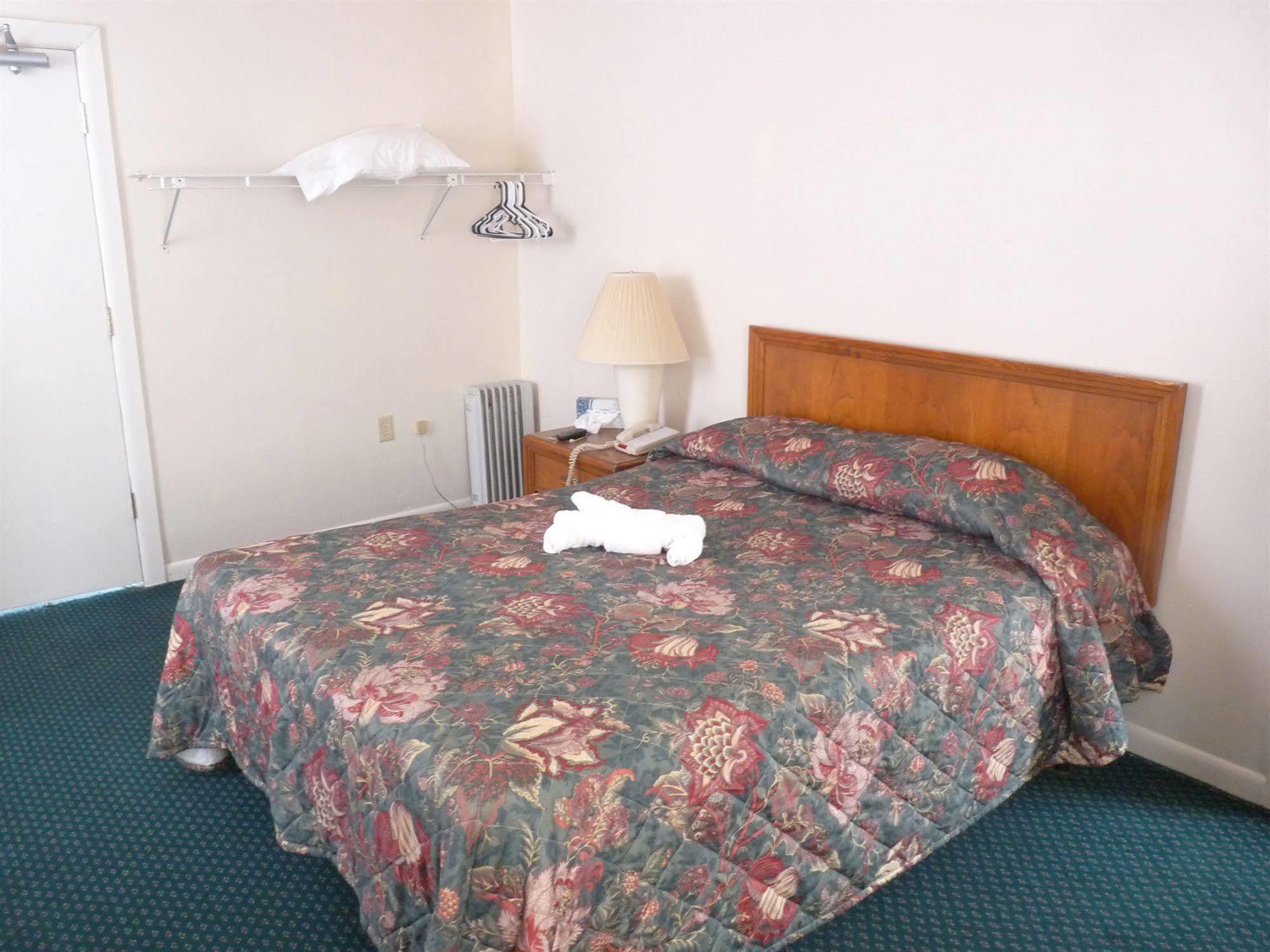 Shoreham Hotel 2*