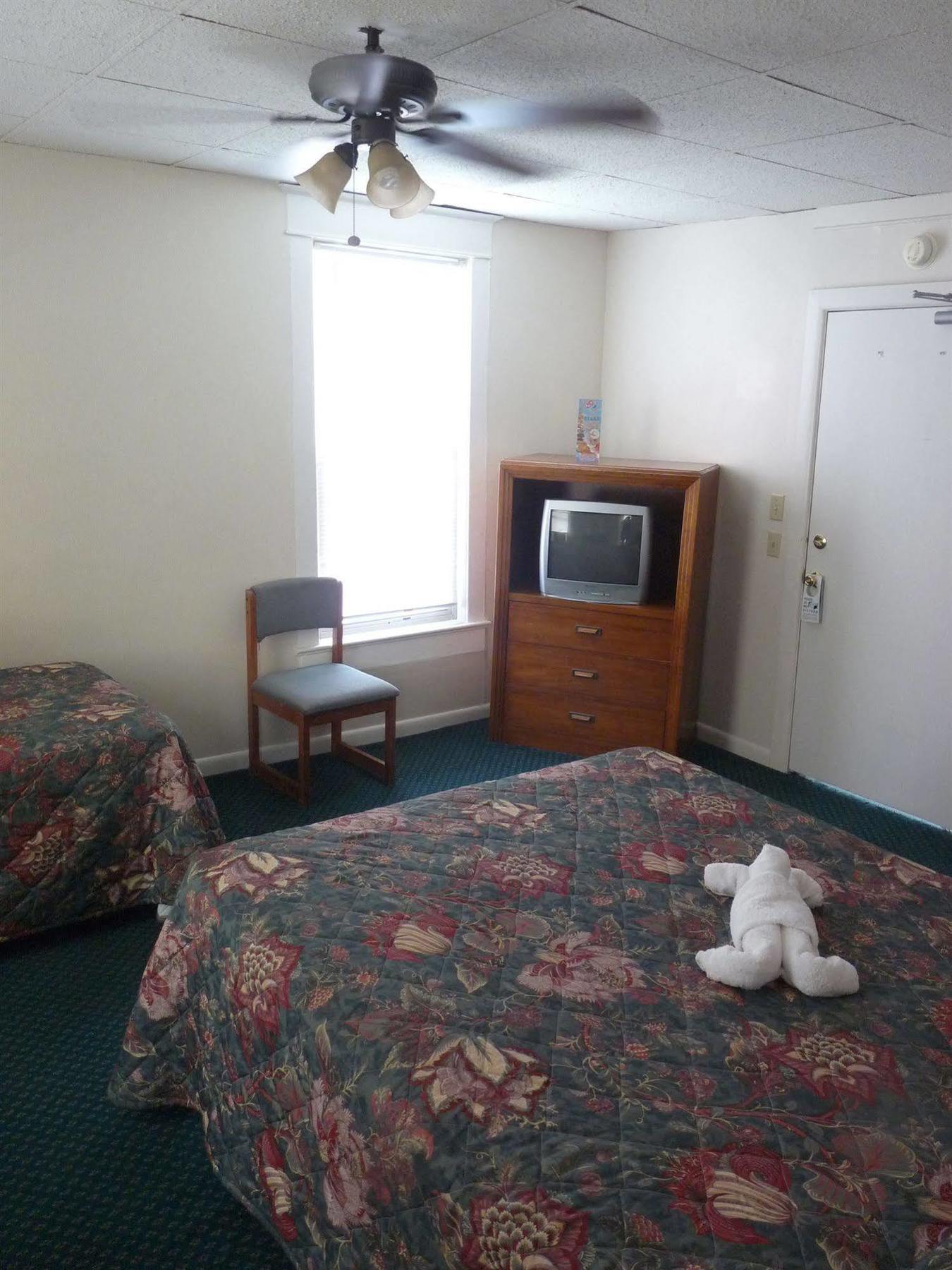 Shoreham Hotel 2*