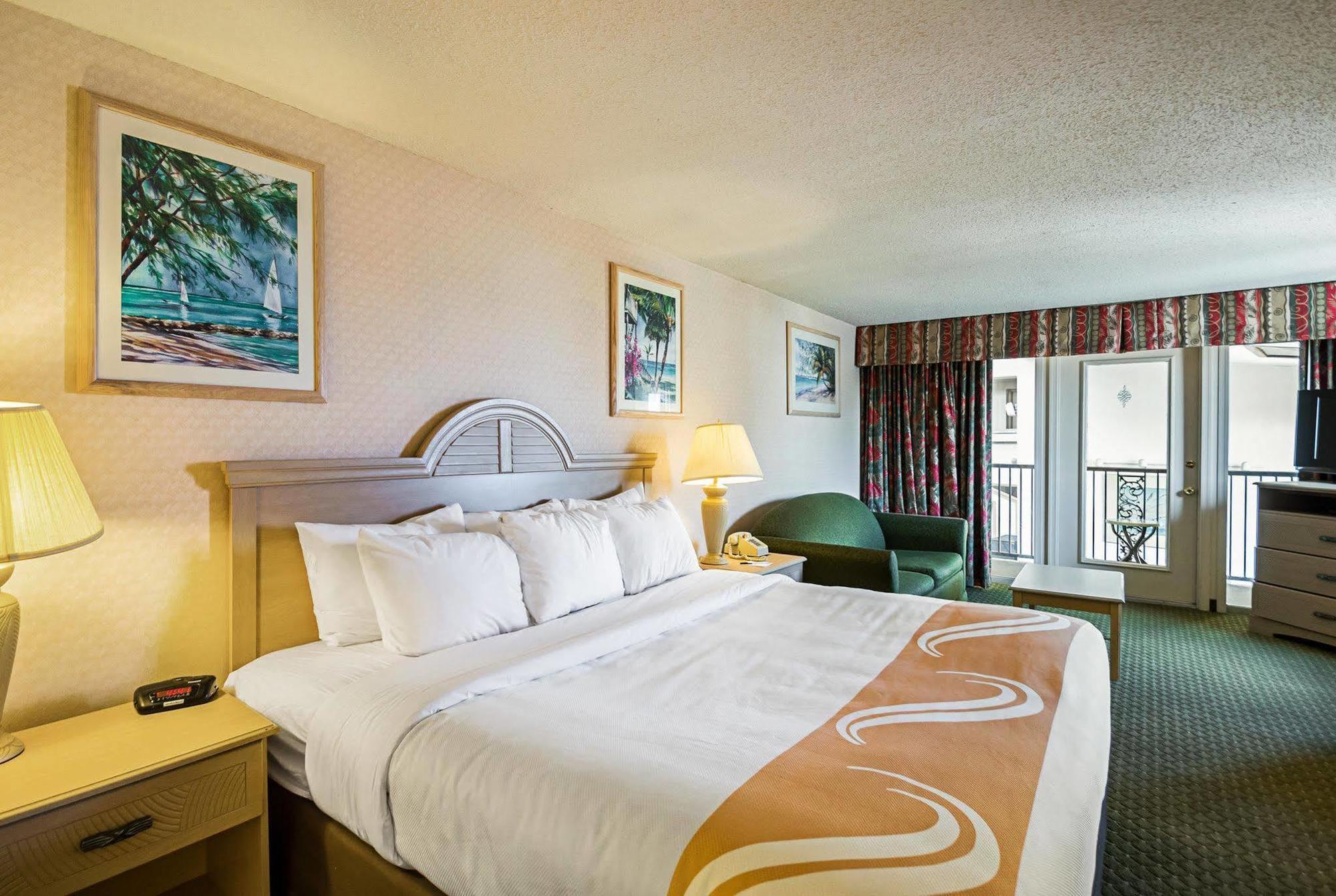 Inn Quality Oceanfront 3*