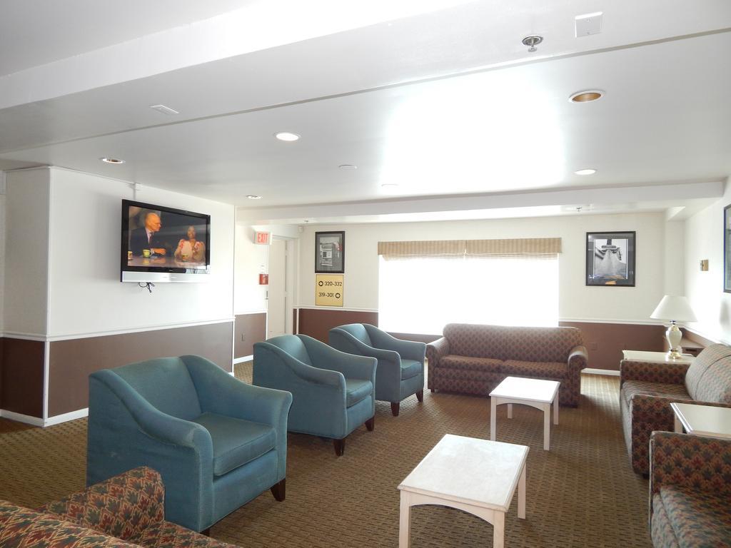 Flagship Oceanfront Hotel