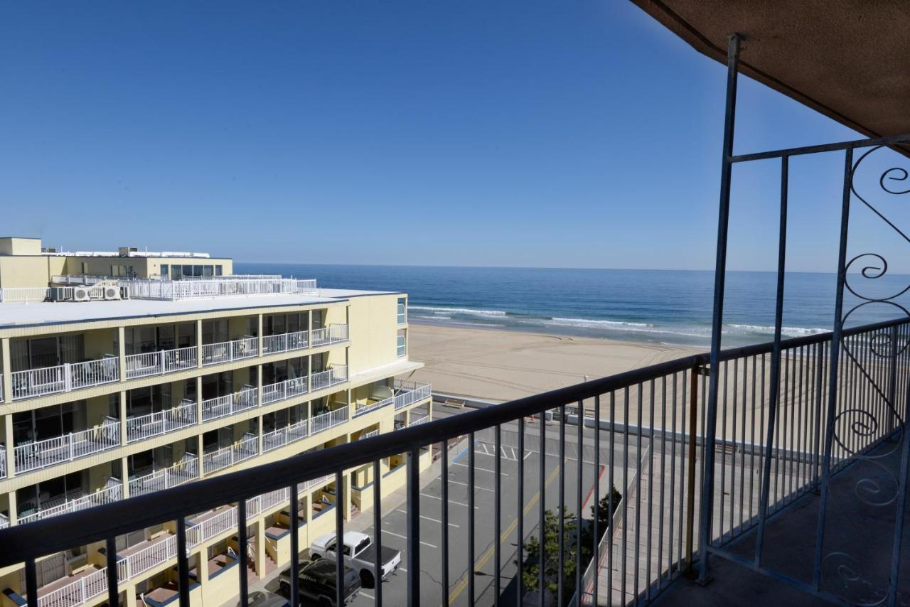 Hotel Grand Oceanfront