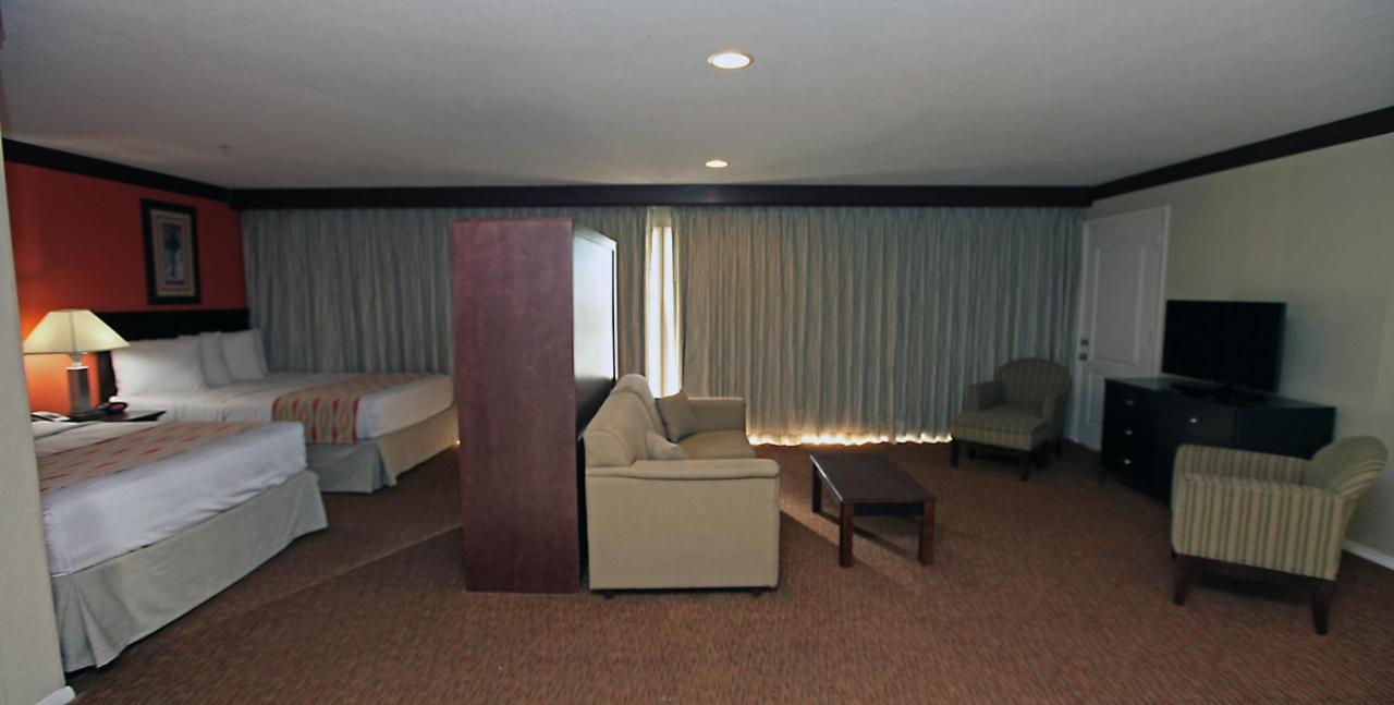 Hotel Days By Wyndham Ocean Oceanfront 3*
