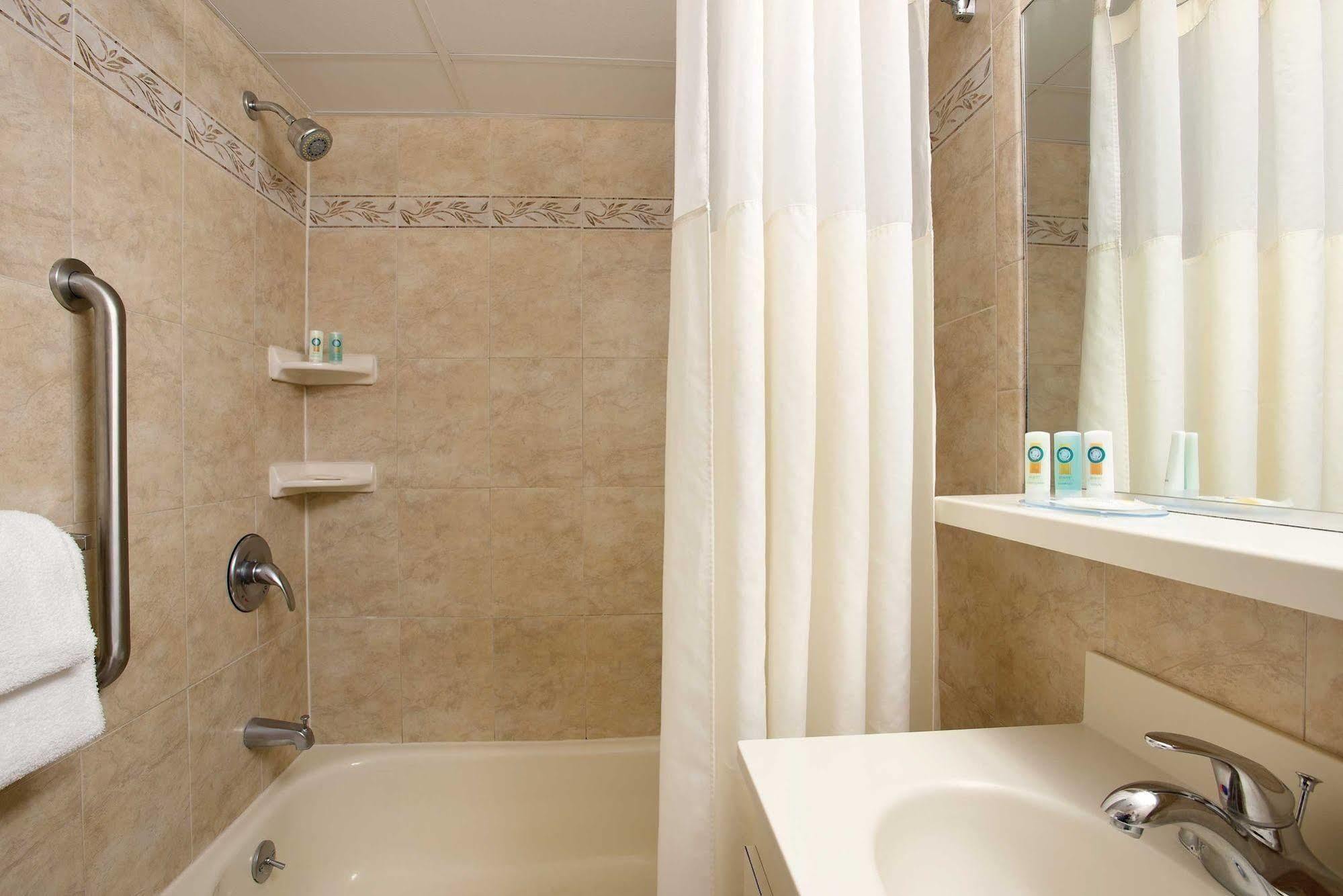 Quality Oceanfront Inn Ocean City