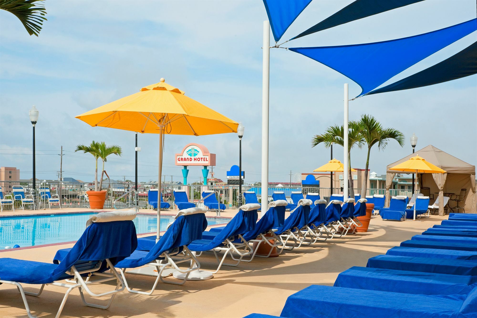 Grand Oceanfront 3*