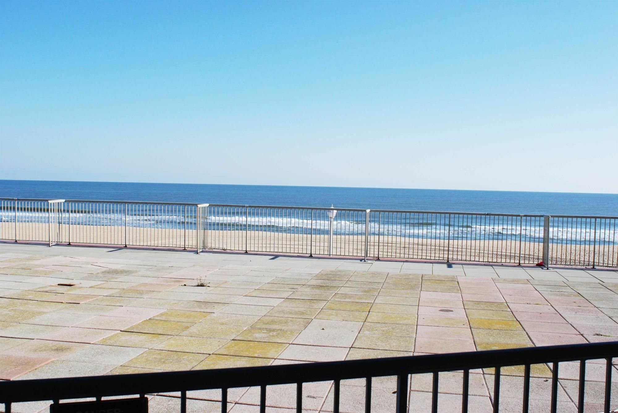 Hotel Grand Oceanfront