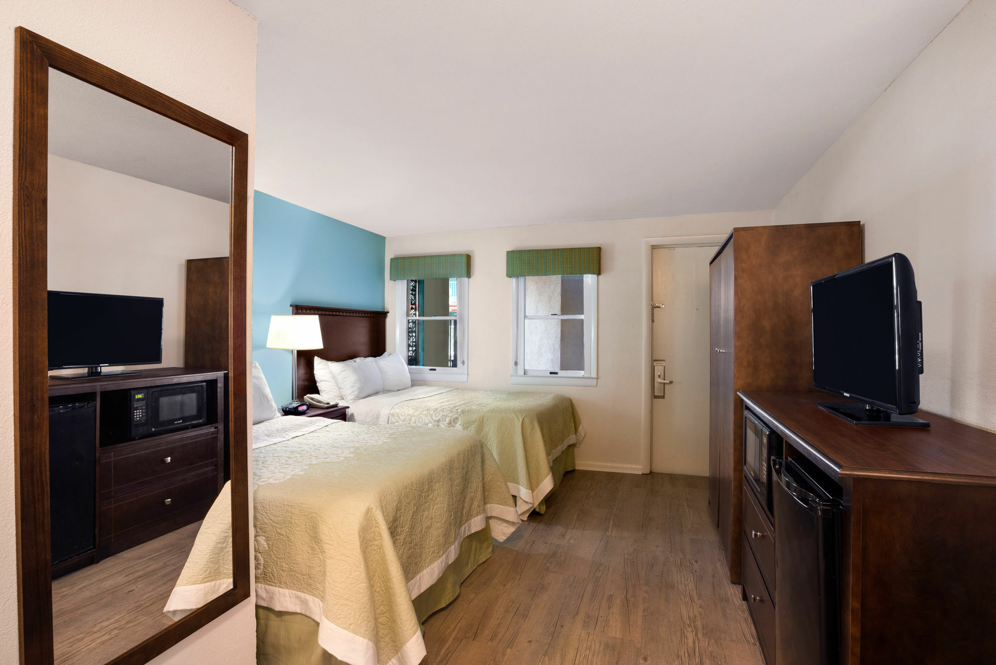 Hotel Days By Wyndham Ocean Oceanfront