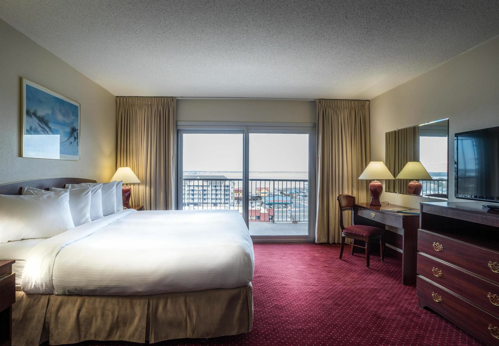 Grand Oceanfront Hotel 3*