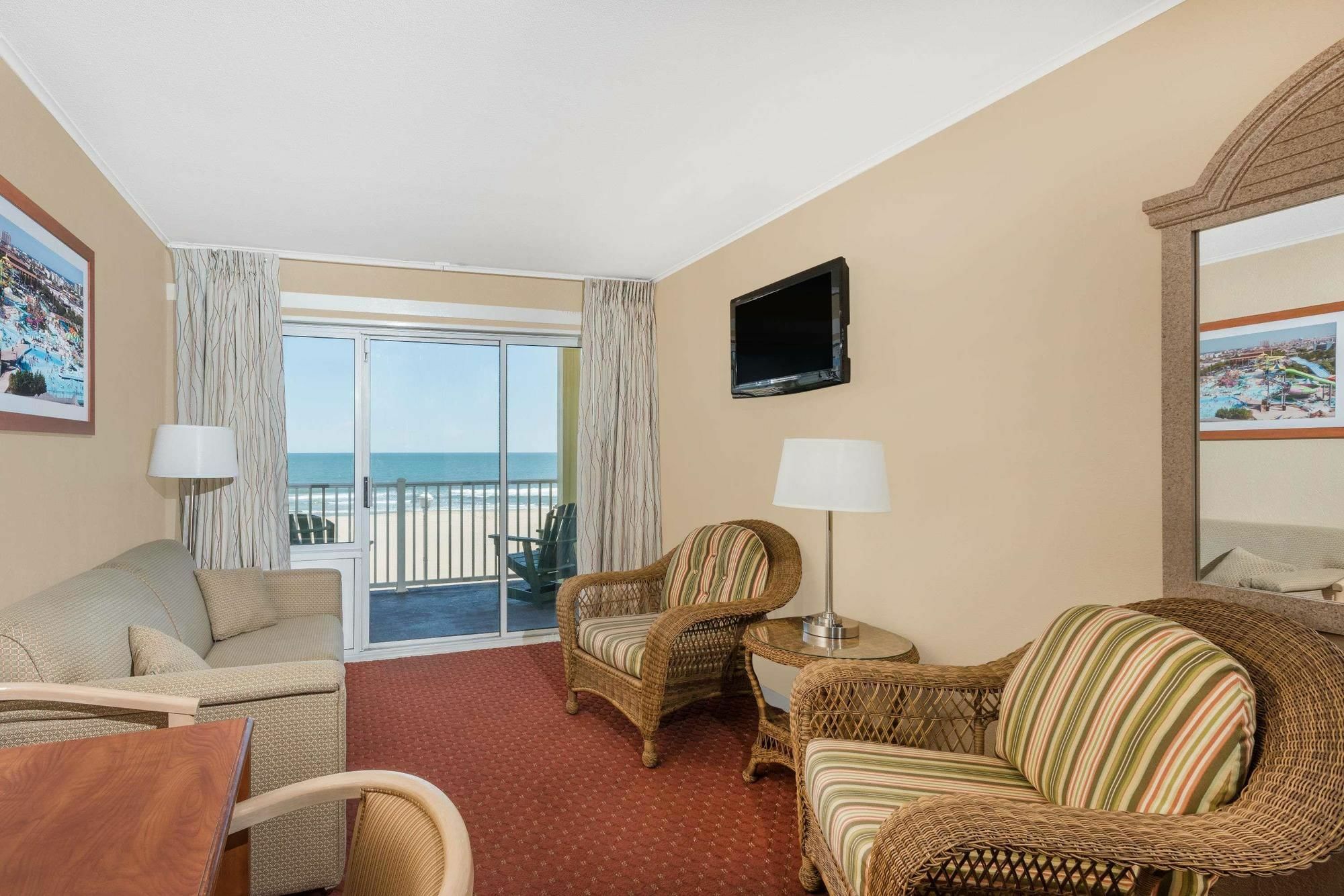 Hotel Days By Wyndham Ocean Oceanfront Ocean City